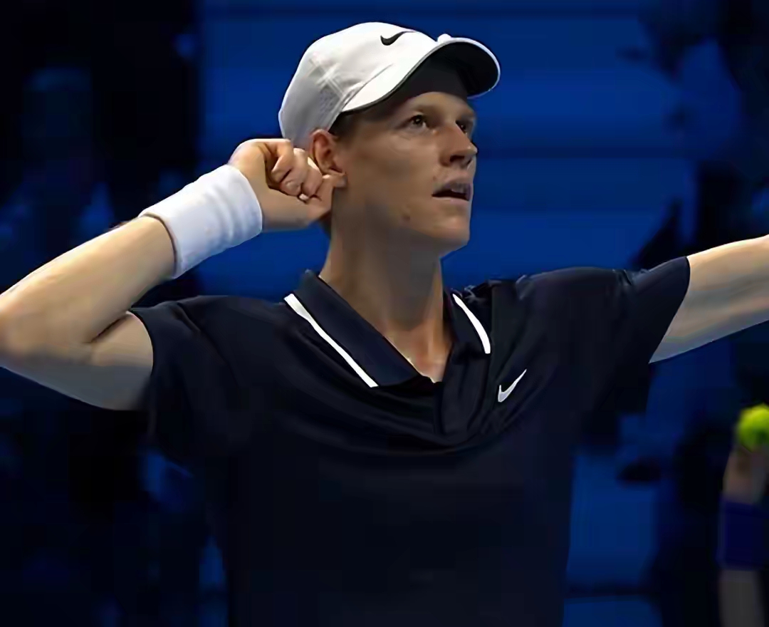 网球名将完胜强敌，夺得小组头名(网球队伍名称)