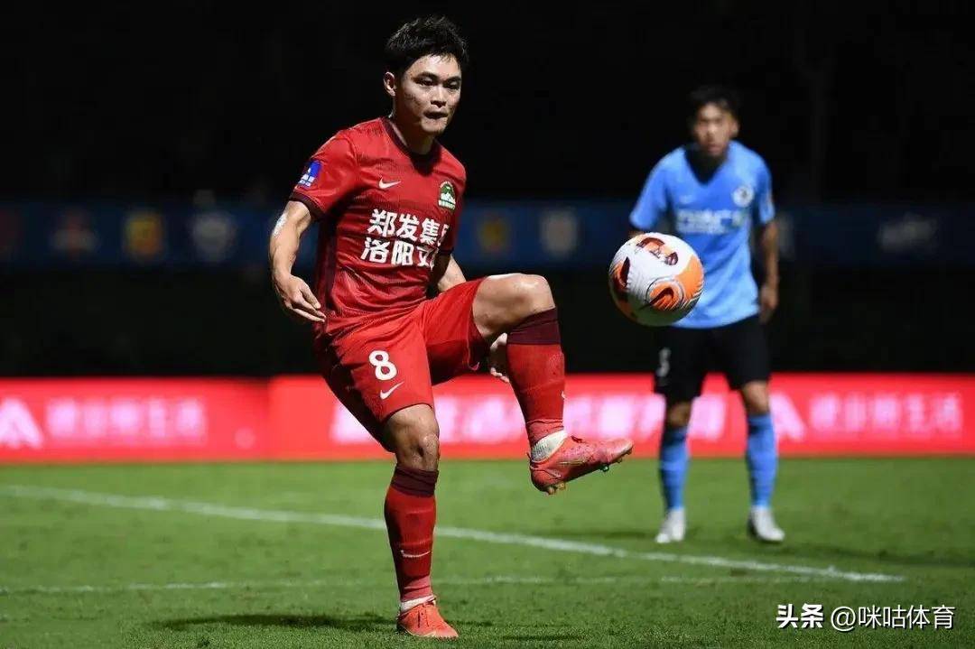 麻将胡了-中超联赛上演激烈较量，球员展现实力